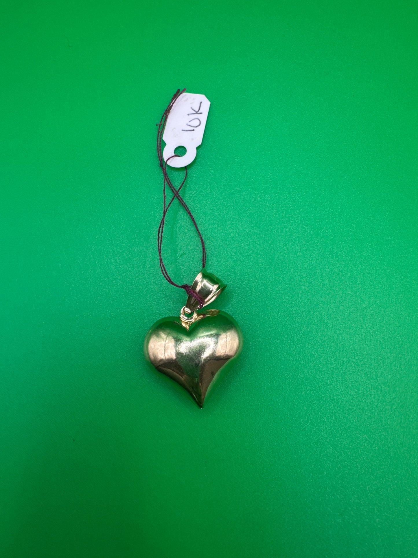 10K heart pendant