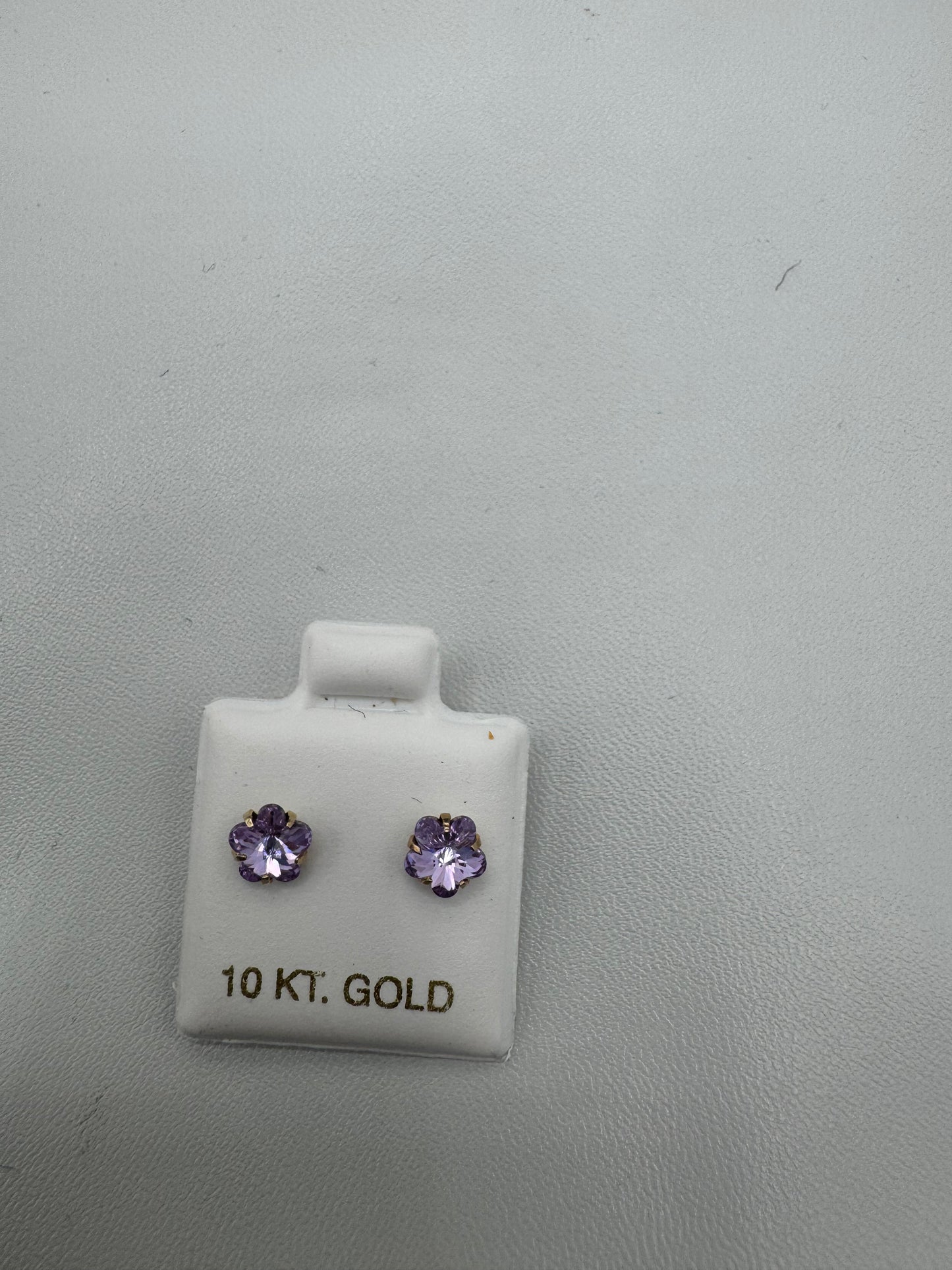 10k purple flower studs